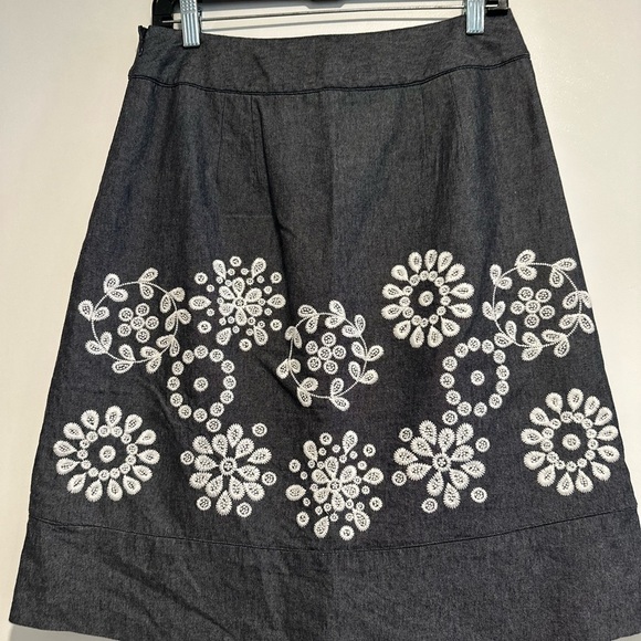 Ann Taylor Women Sz: 4 Embroidered Skirt Dark Gray A-Line Lined Floral. - Picture 11 of 14